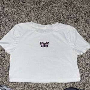 SHEIN White Crop Top Tee with Pink Butterfly